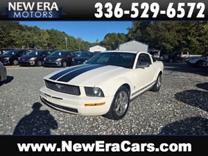 Picture of a 2006 Ford Mustang Coupe 2D