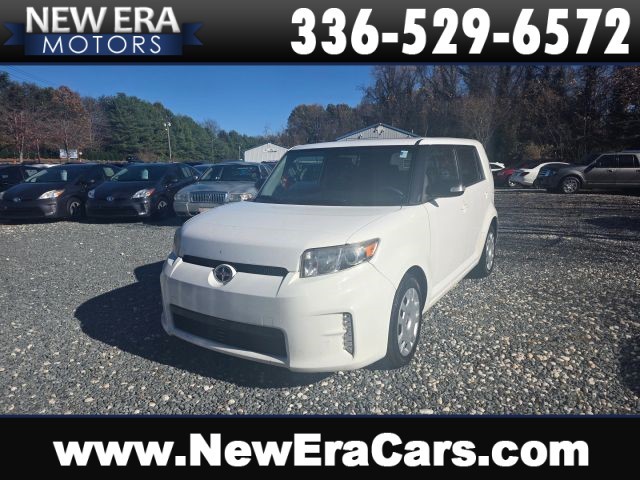 Scion xB Hatchback 4D in Winston-Salem