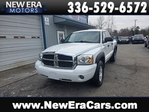 2006 Dodge Dakota Quad Cab SLT Pickup 4D 5 1/2 ft For Sale in Winston-Salem, NC