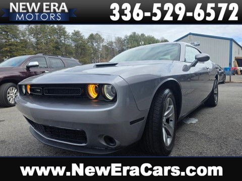 2016 Dodge Challenger SXT Coupe 2D