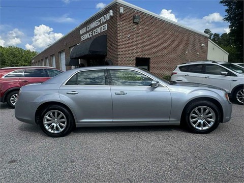 2011 Chrysler 300 Limited RWD