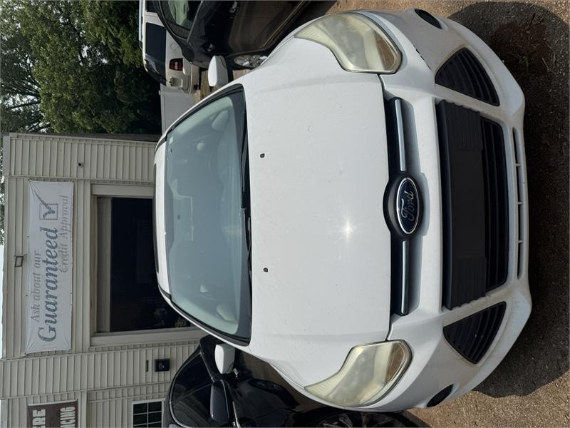 2014 Ford Focus SE's photo