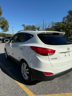 Picture of a 2012 Hyundai Tucson Limited Auto AWD