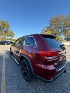 Picture of a 2012 Jeep Grand Cherokee Limited 4WD