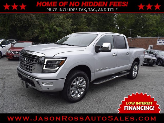 Nissan Titan SL Crew Cab 4WD in Burlington