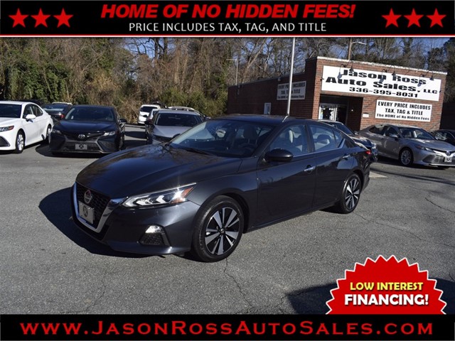 Nissan Altima 2.5 SV w/ Smart Phone Integration in Burlington