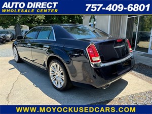 Picture of a 2012 Chrysler 300 Limited RWD
