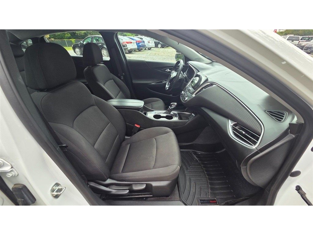 2021 Chevrolet Malibu 1LT photo 18