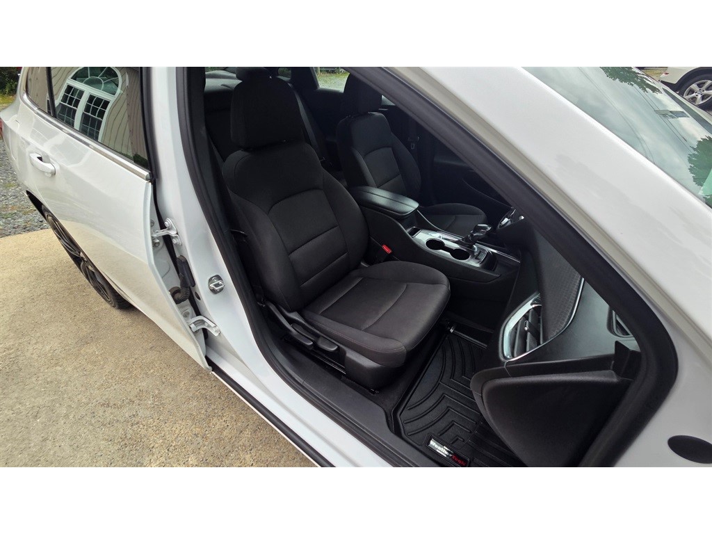 2021 Chevrolet Malibu 1LT photo 19