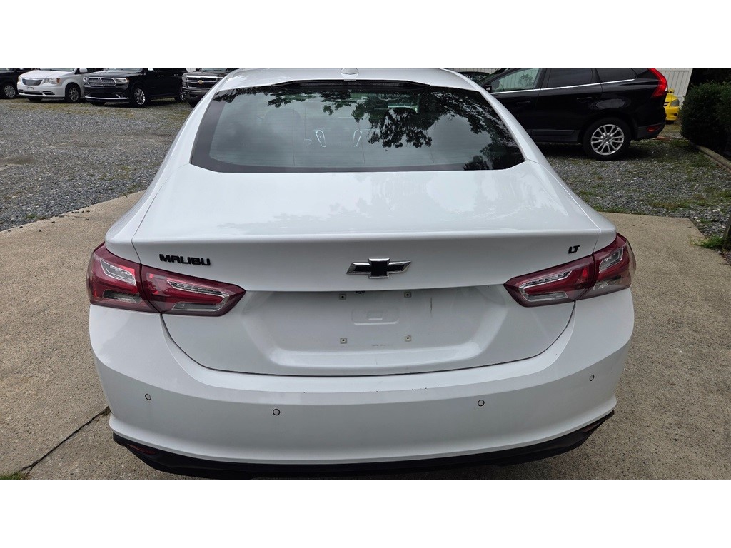 2021 Chevrolet Malibu 1LT photo 3