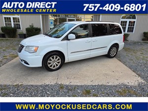 Picture of a 2016 Chrysler Town & Country Touring