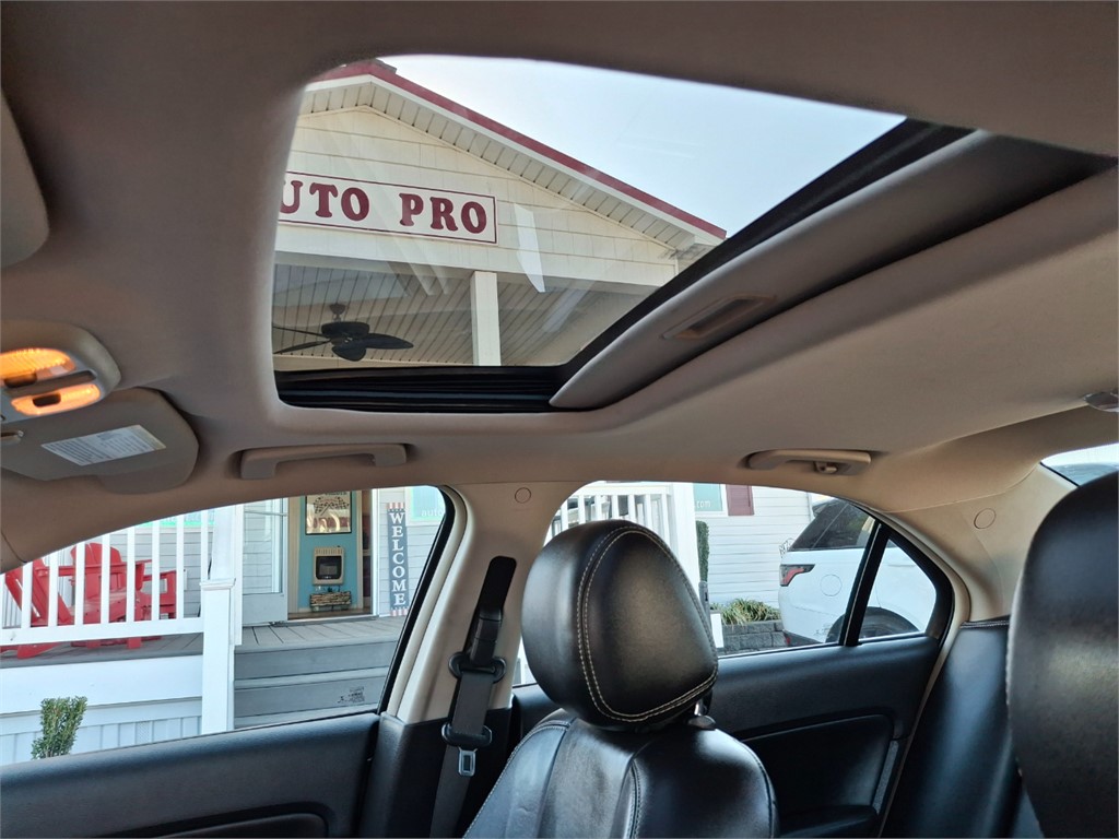 2012 Ford Fusion SEL photo