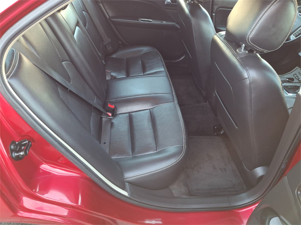 2012 Ford Fusion SEL photo