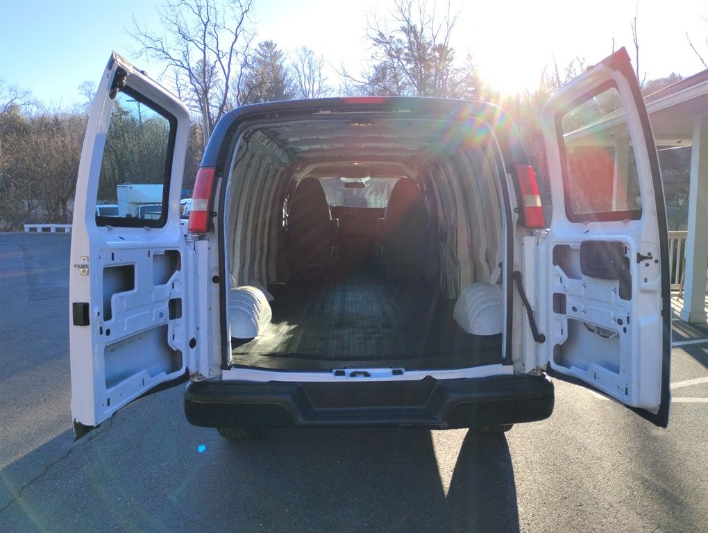 2014 Chevrolet Express 3500 3500 photo