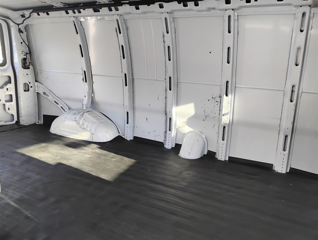 2014 Chevrolet Express 3500 3500 photo