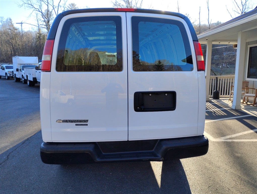 2014 Chevrolet Express 3500 3500 photo