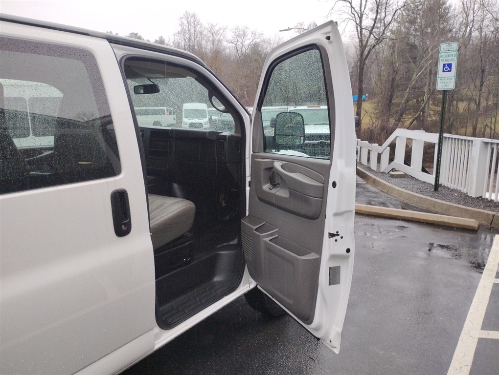 2014 Chevrolet Express 3500 3500 photo