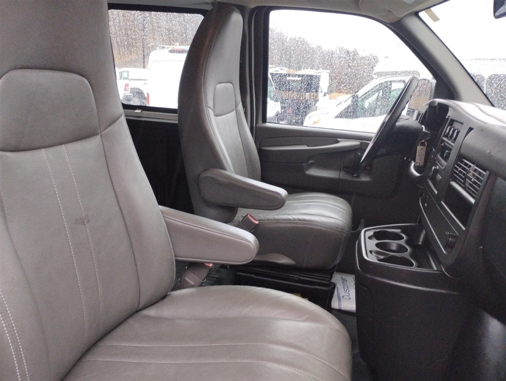 2014 Chevrolet Express 3500 3500 photo
