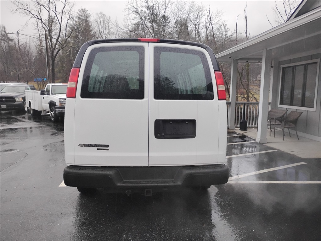 2014 Chevrolet Express 3500 3500 photo