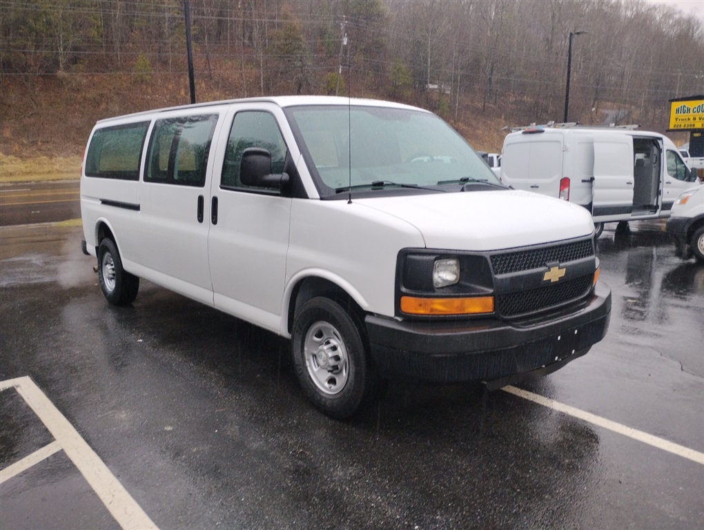 2014 Chevrolet Express 3500 3500 photo