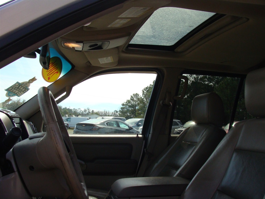 2006 Ford Explorer XLT photo