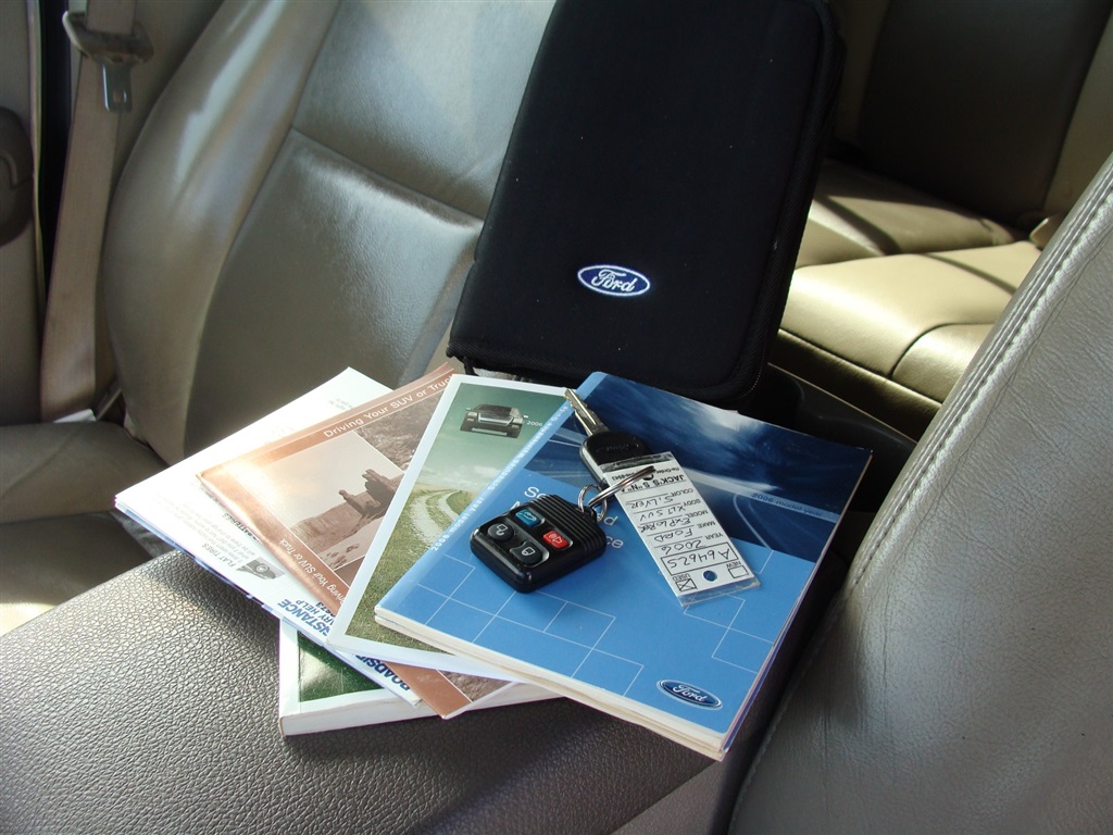 2006 Ford Explorer XLT photo