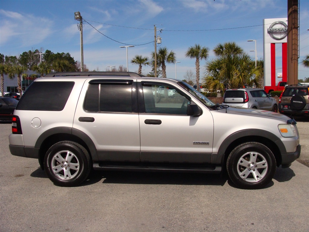 2006 Ford Explorer XLT photo