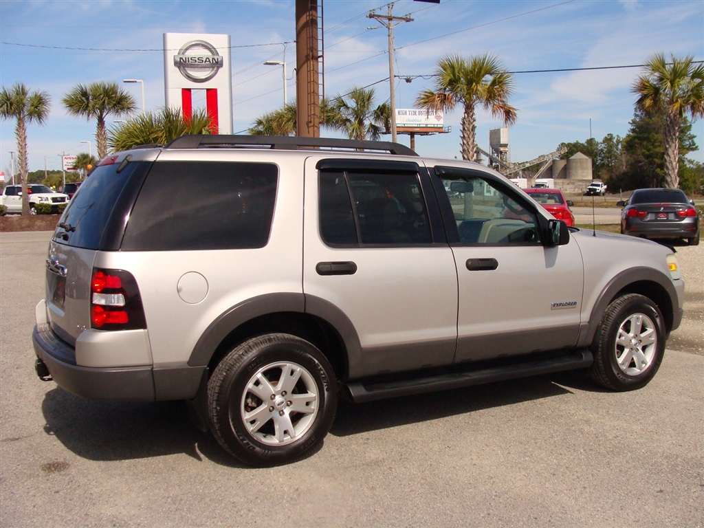 2006 Ford Explorer XLT photo