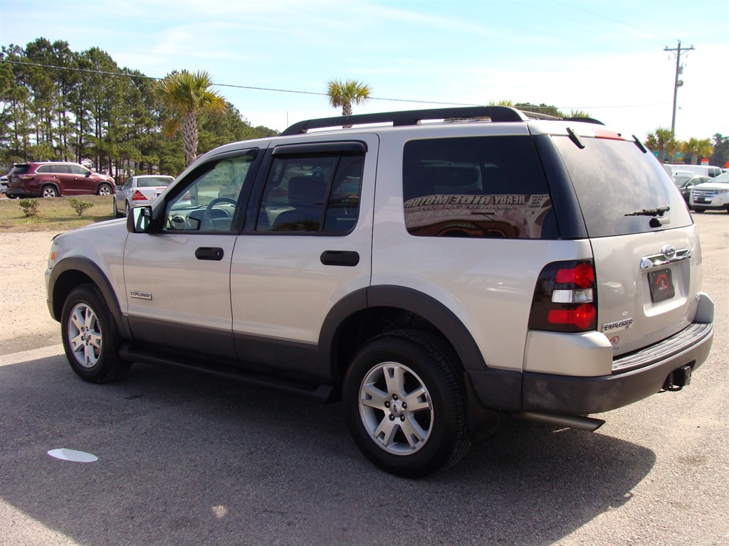 2006 Ford Explorer XLT photo