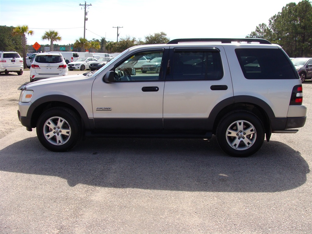 2006 Ford Explorer XLT photo
