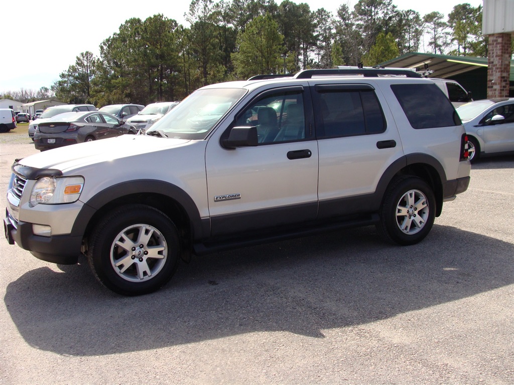 2006 Ford Explorer XLT photo