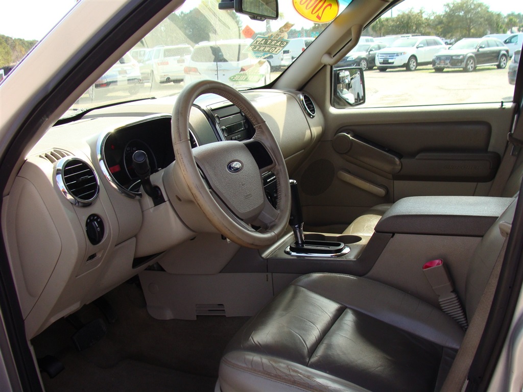 2006 Ford Explorer XLT photo