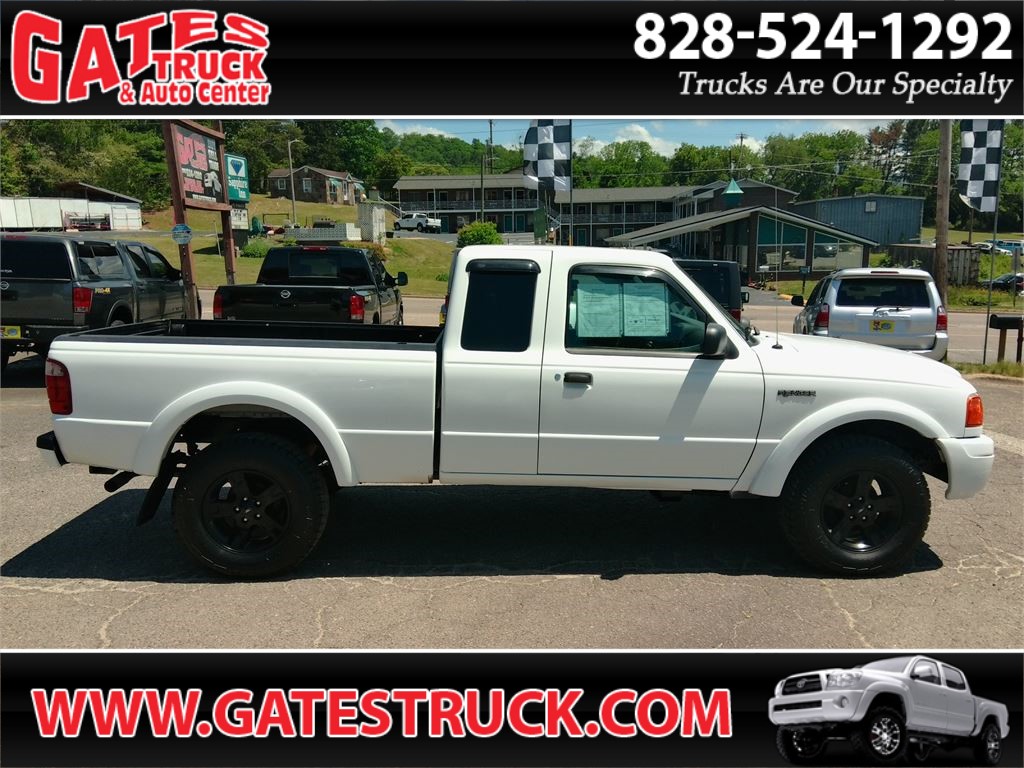White 2004 Ford Ranger 4 Dr Edge 4WD Extended Cab SB Pickup Truck Four-Wheel Drive 5-Speed Manual