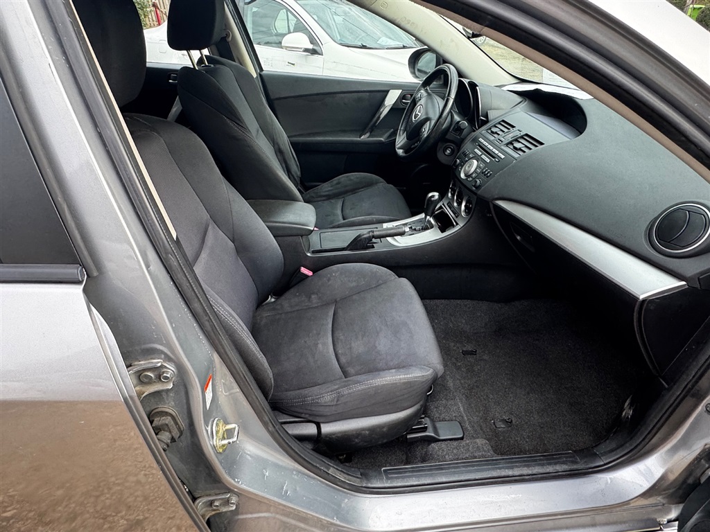 2011 Mazda Mazda3 s Sport photo