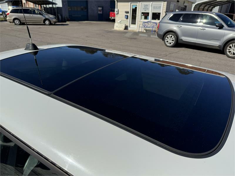 2010 MINI Cooper photo