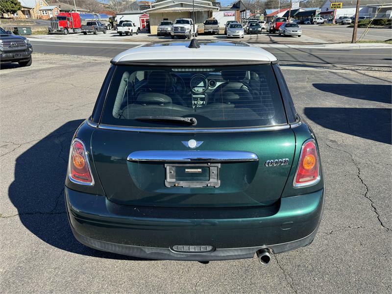 2010 MINI Cooper photo