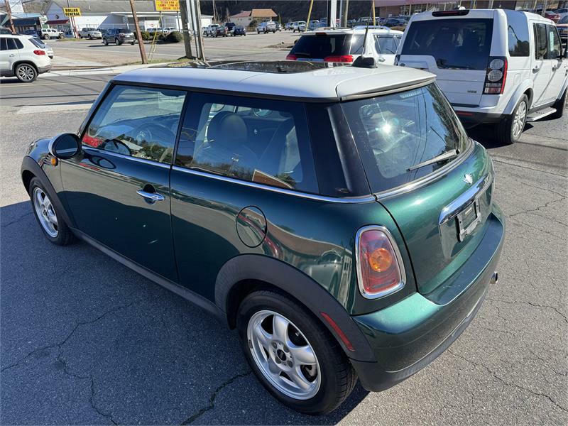 2010 MINI Cooper photo