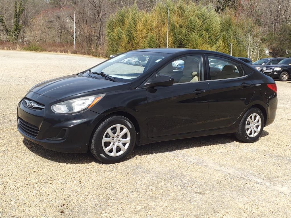 2012 Hyundai Accent GLS photo