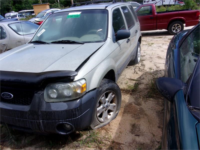 The 2005 Ford Escape XLT