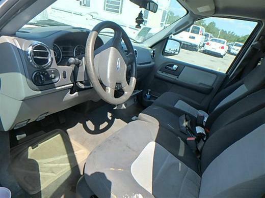 2005 Ford Expedition XLS photo