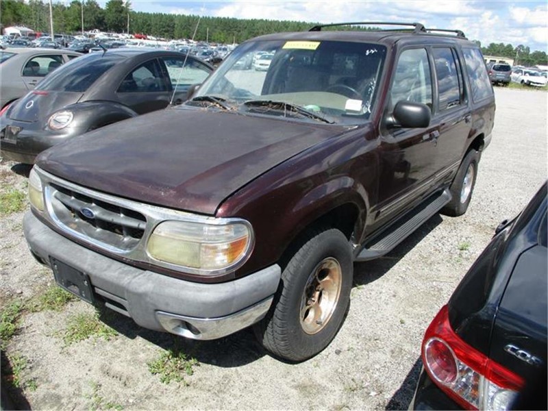 The 1999 Ford Explorer XL