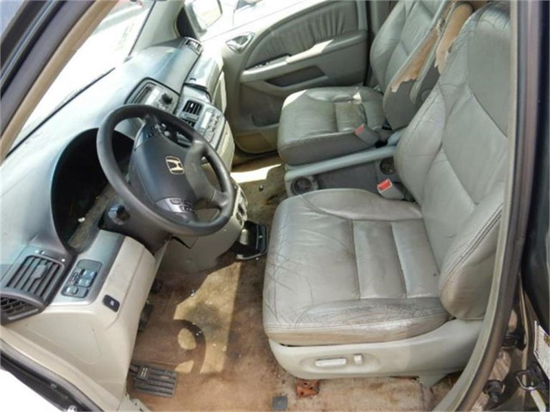 The 2005 Honda Odyssey EX-L