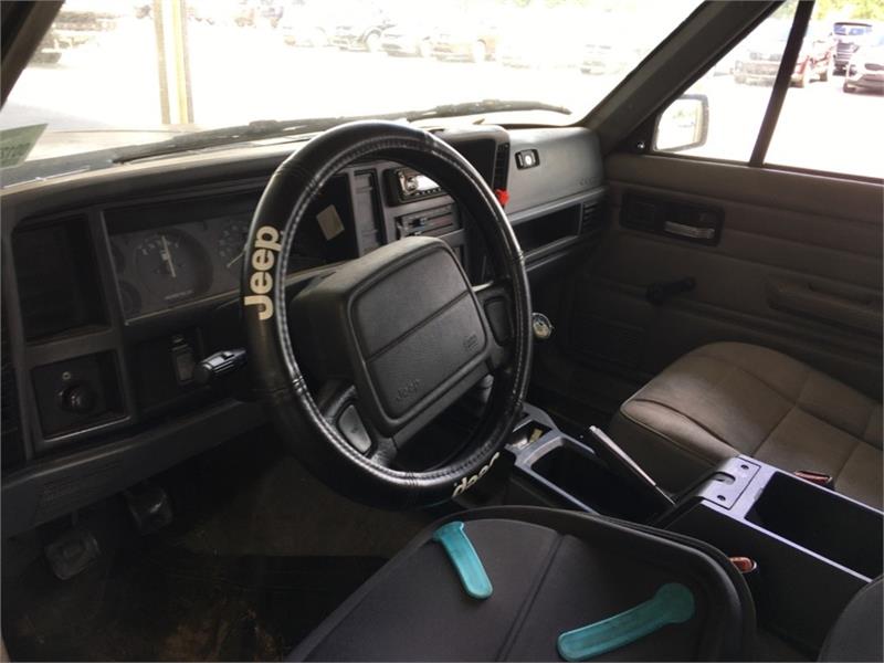 The 1995 Jeep Cherokee SE