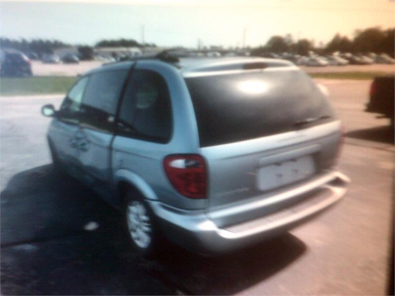2003 Dodge Caravan Sport photo