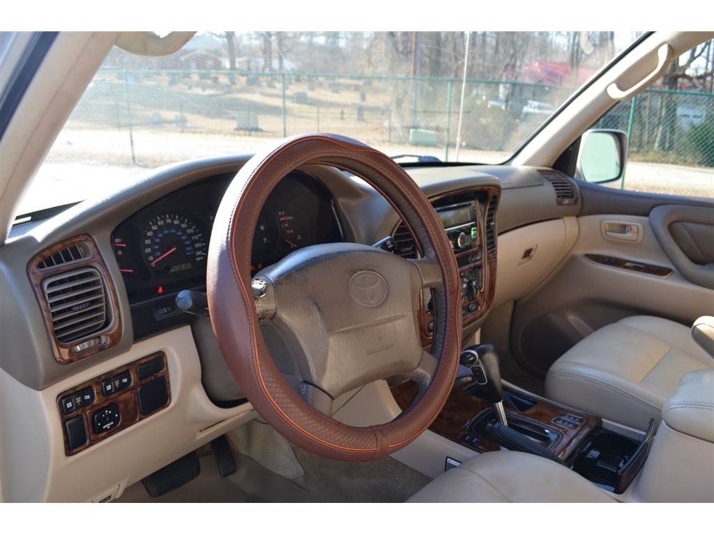 2000 Toyota Land Cruiser photo