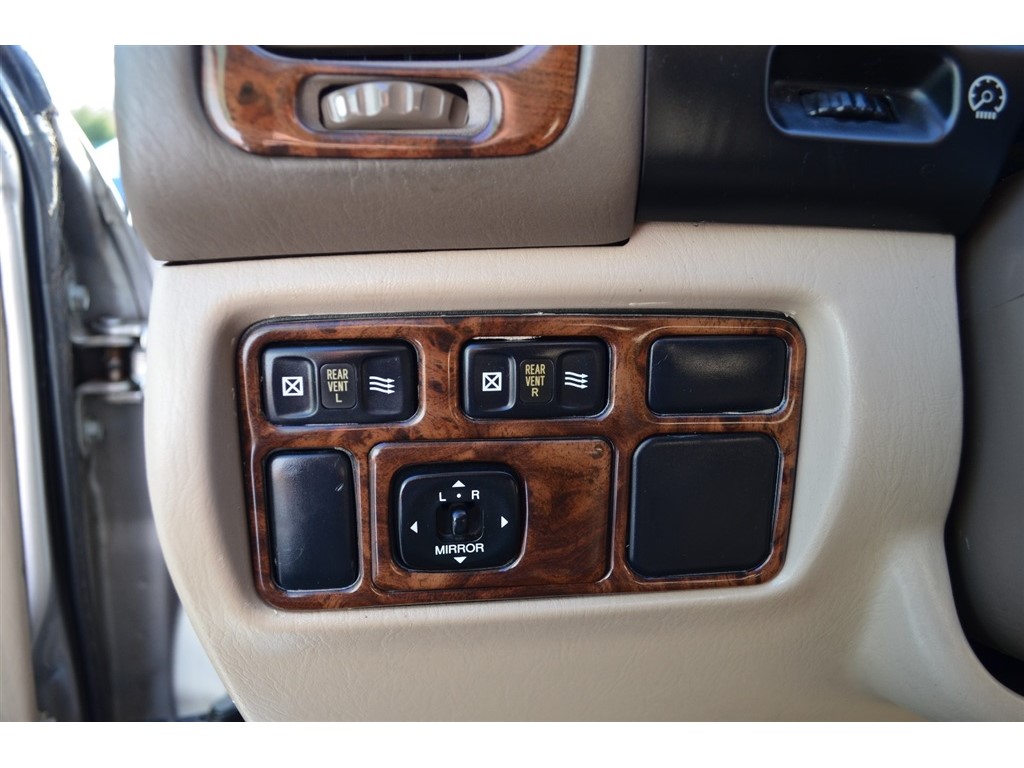 2000 Toyota Land Cruiser photo