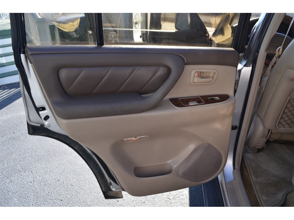 2000 Toyota Land Cruiser photo