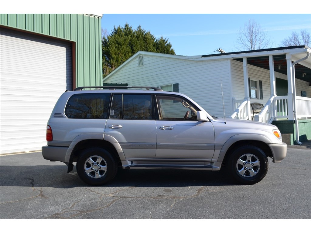 2000 Toyota Land Cruiser photo
