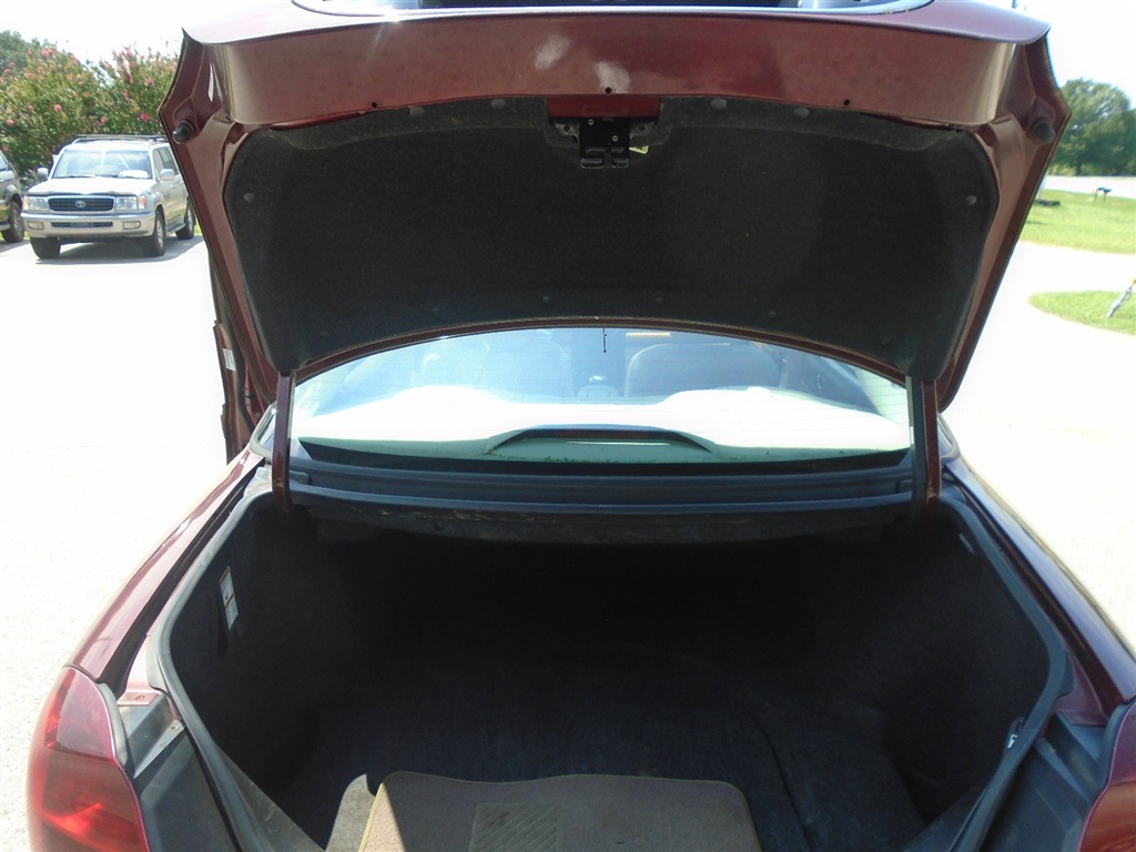 2000 Lincoln Continental photo