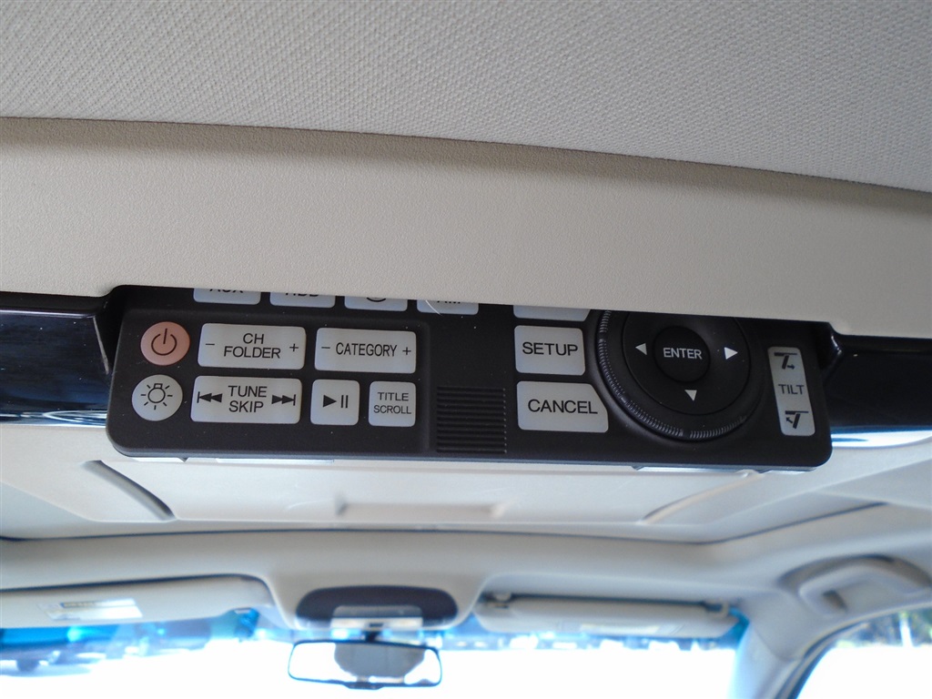 AcuraMDX 6-Spd AT w/Tech and Entertainment Package14